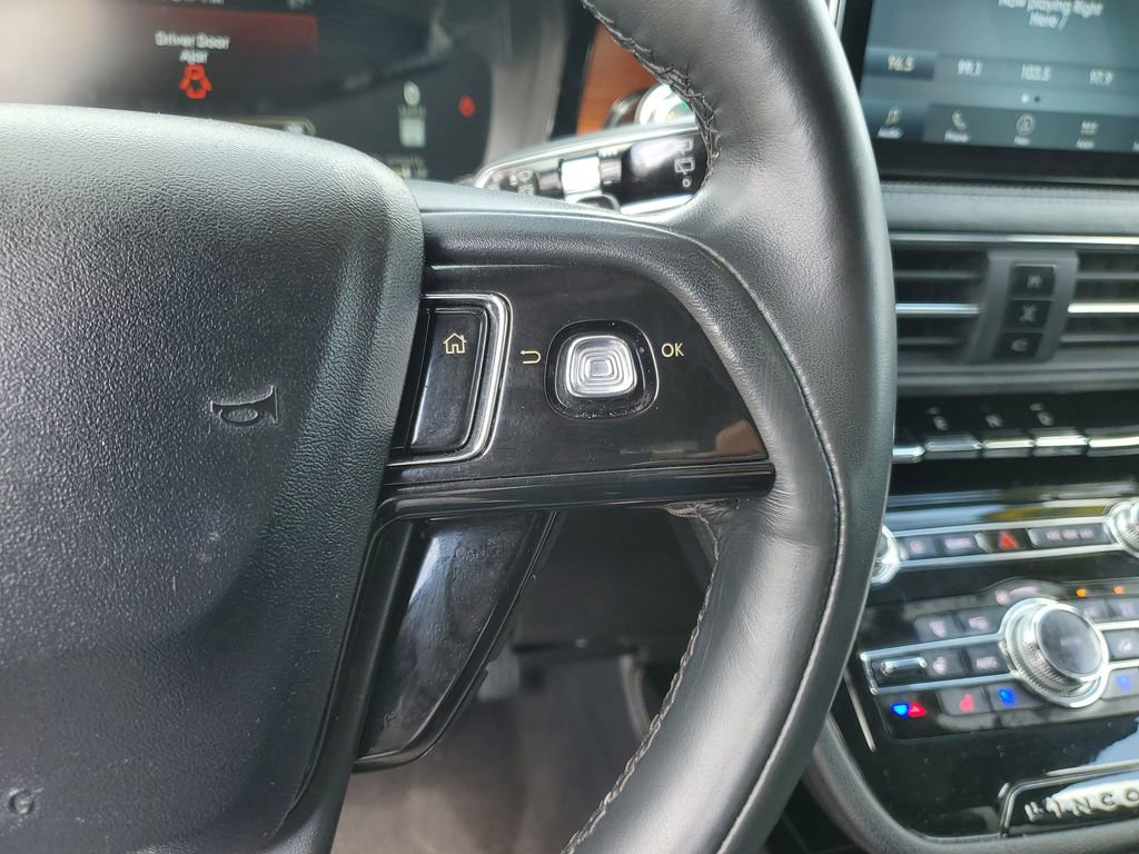 Certified 2022 Lincoln Corsair Reserve w/ Equipment Group 201A image 25