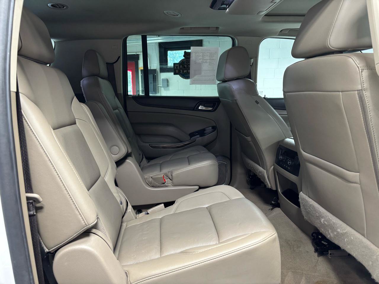 Used 2020 GMC Yukon XL SLT w/ Open Road Package AWD/4WD image 15