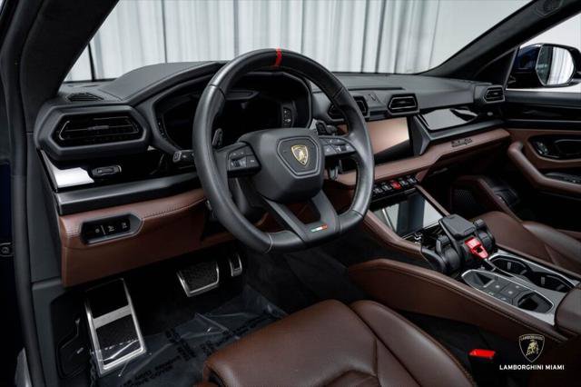 Used 2025 Lamborghini Urus SE image 25