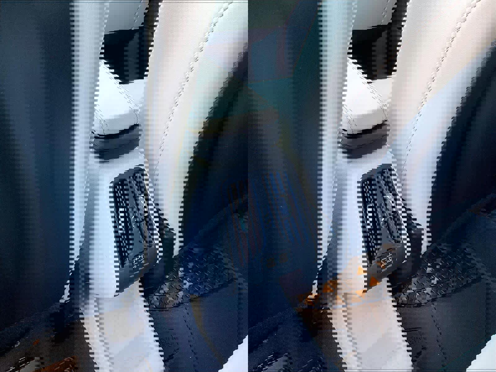 Used 2025 BMW X1 xDrive28i w/ Convenience Package image 35