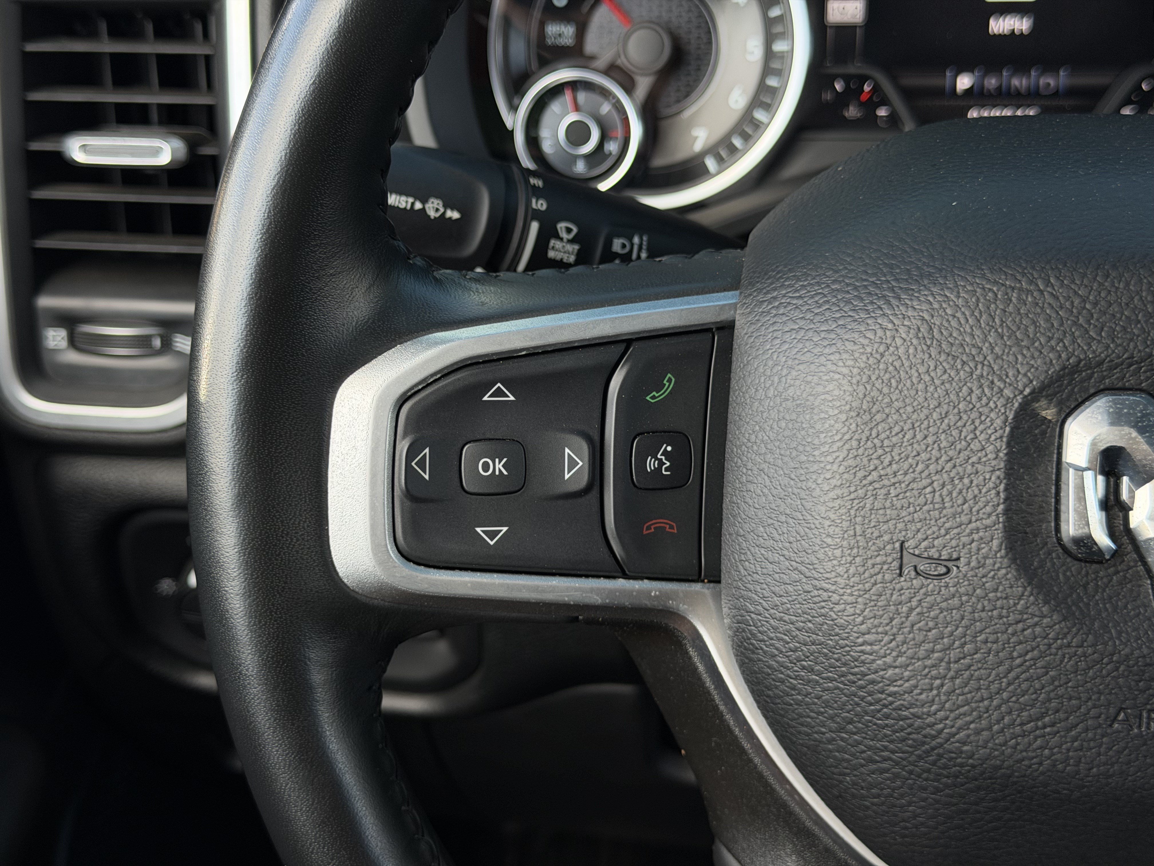 Used 2022 RAM 1500 Big Horn AWD/4WD image 18