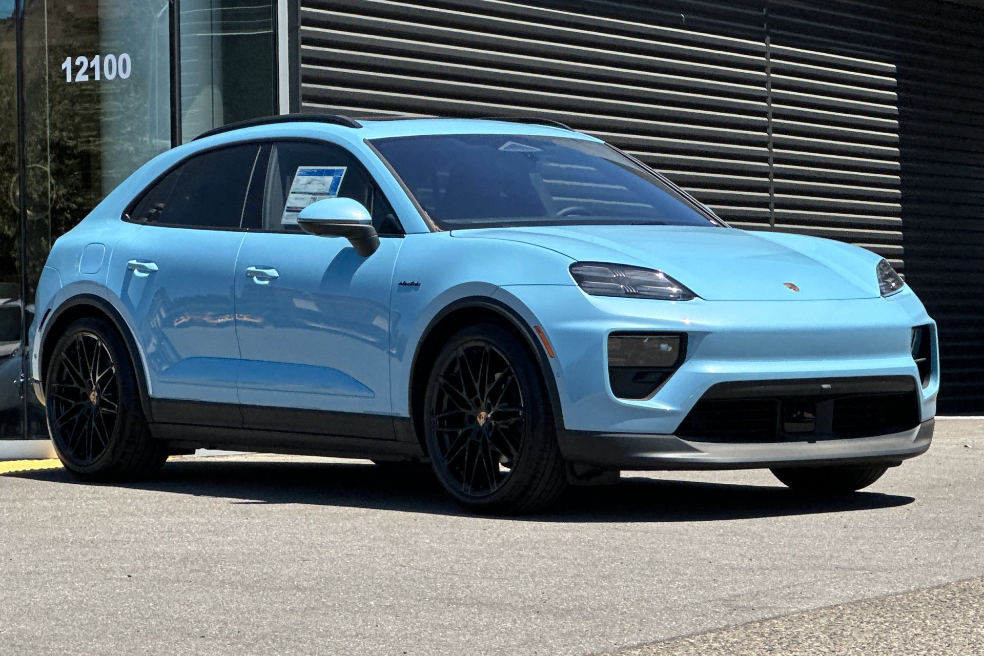 New 2025 Porsche Macan Electric image 10