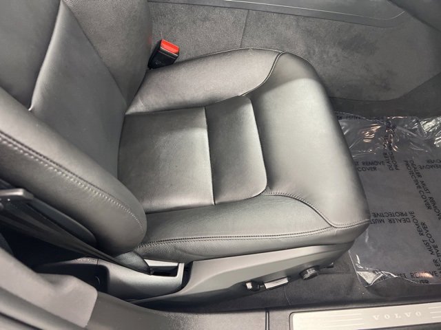 Used 2025 Volvo S60 B5 Core image 23