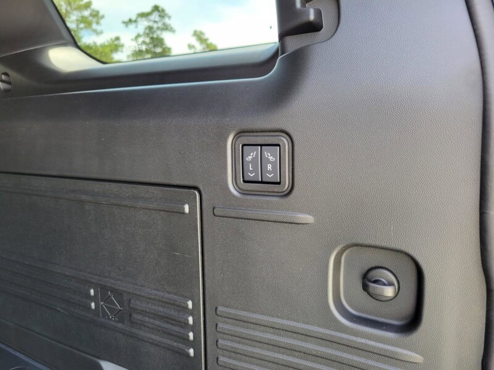 New 2025 GMC Hummer EV 2X image 8