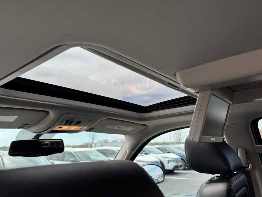 Used 2014 Chevrolet Tahoe LT w/ Luxury Package image 12