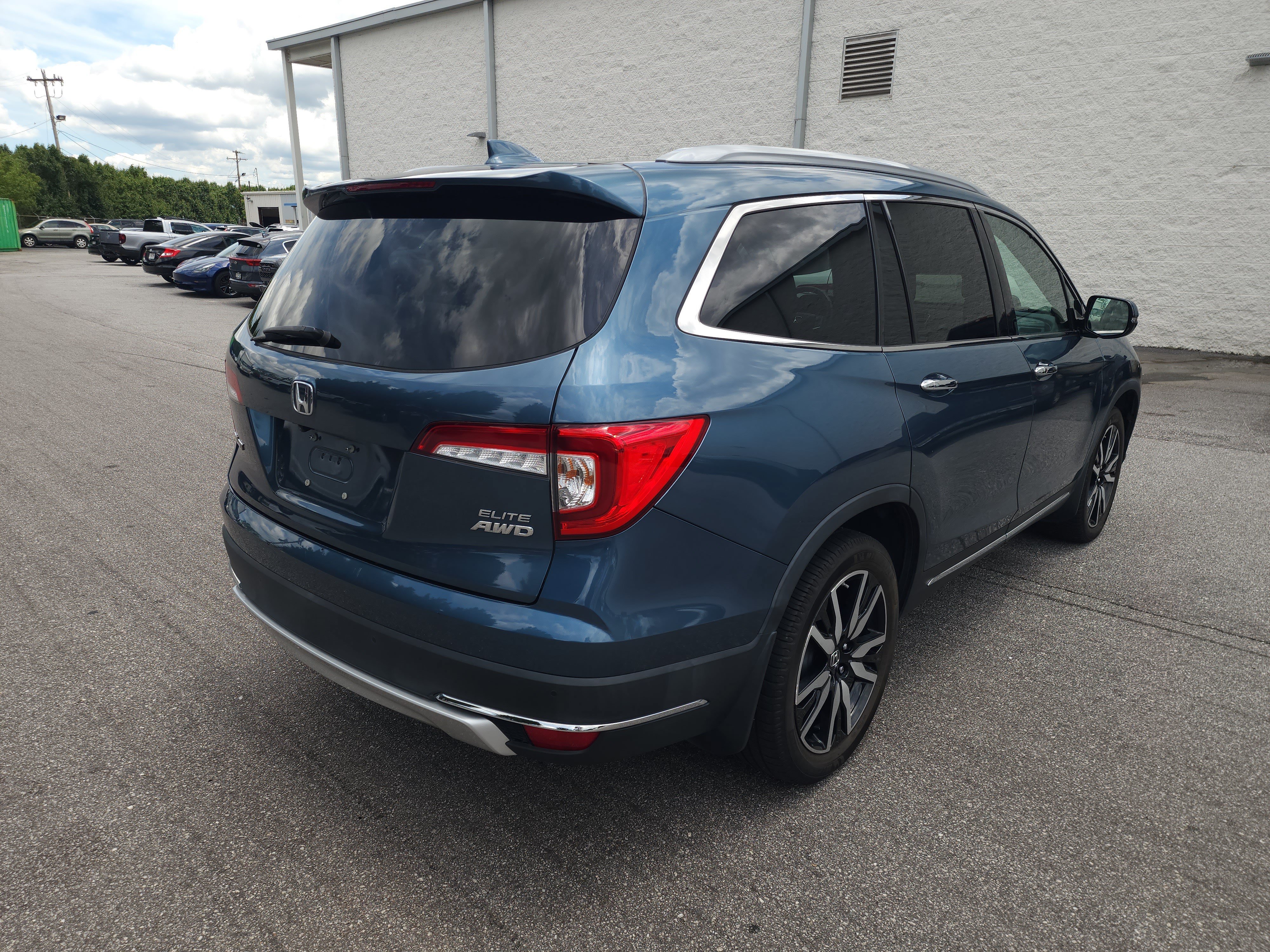 Used 2020 Honda Pilot Elite image 4