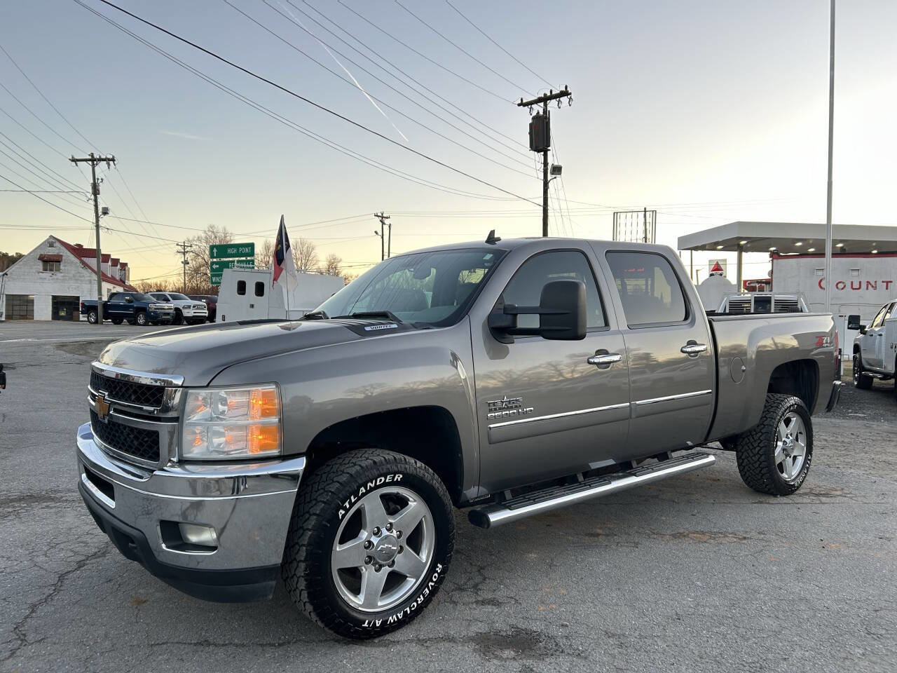 Used 2014 Chevrolet Silverado 2500 LT w/ Texas Edition image 2