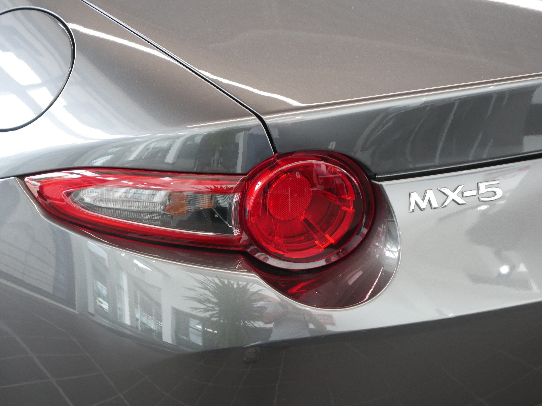 Used 2022 MAZDA MX-5 Miata Grand Touring w/ Weather Package RWD image 17