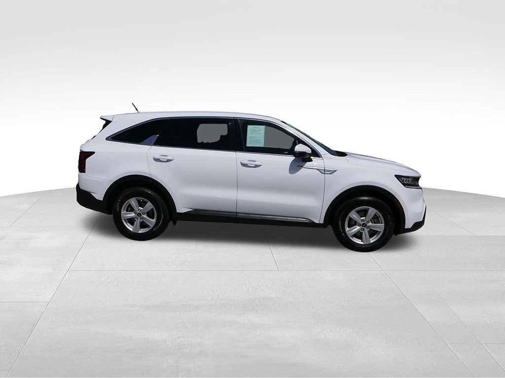 Used 2023 Kia Sorento LX FWD image 30