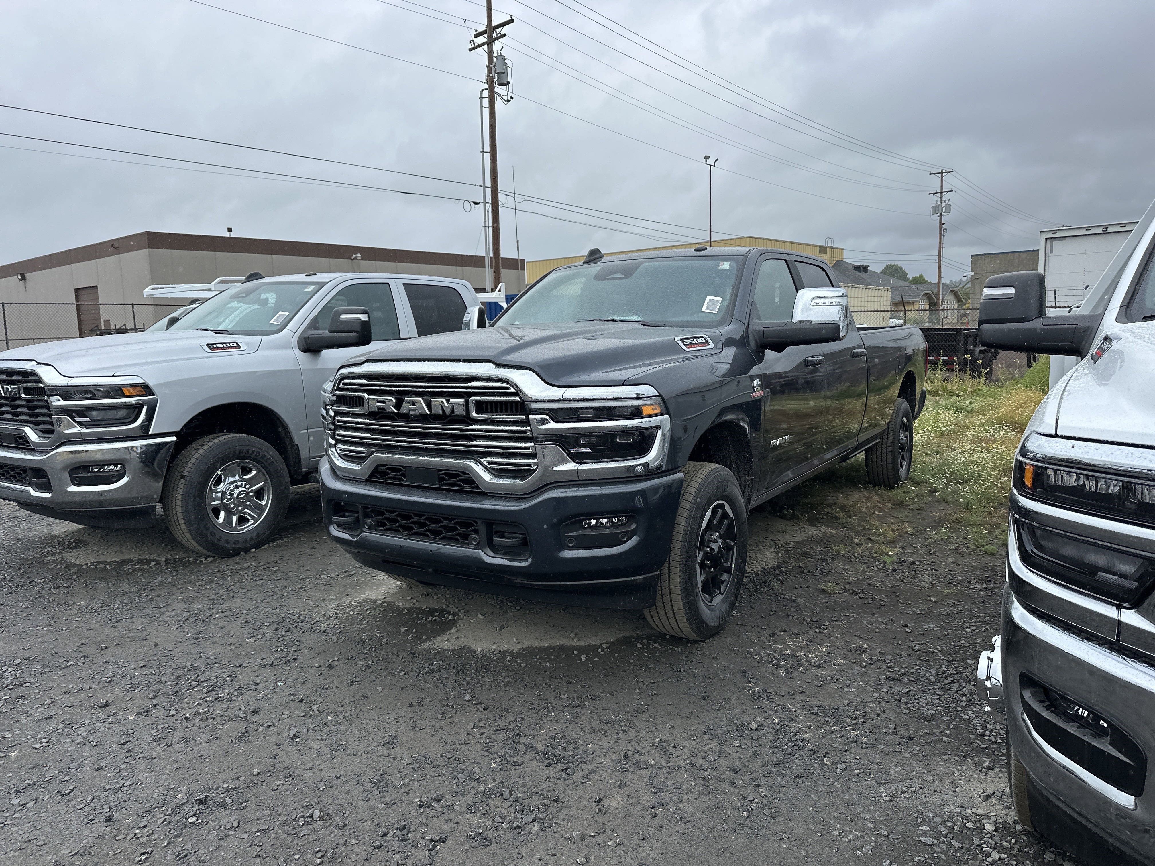 New 2025 RAM 3500 Laramie AWD/4WD image 4