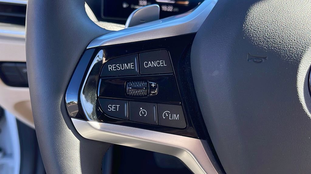 Used 2025 BMW 430i Coupe w/ Premium Package image 23