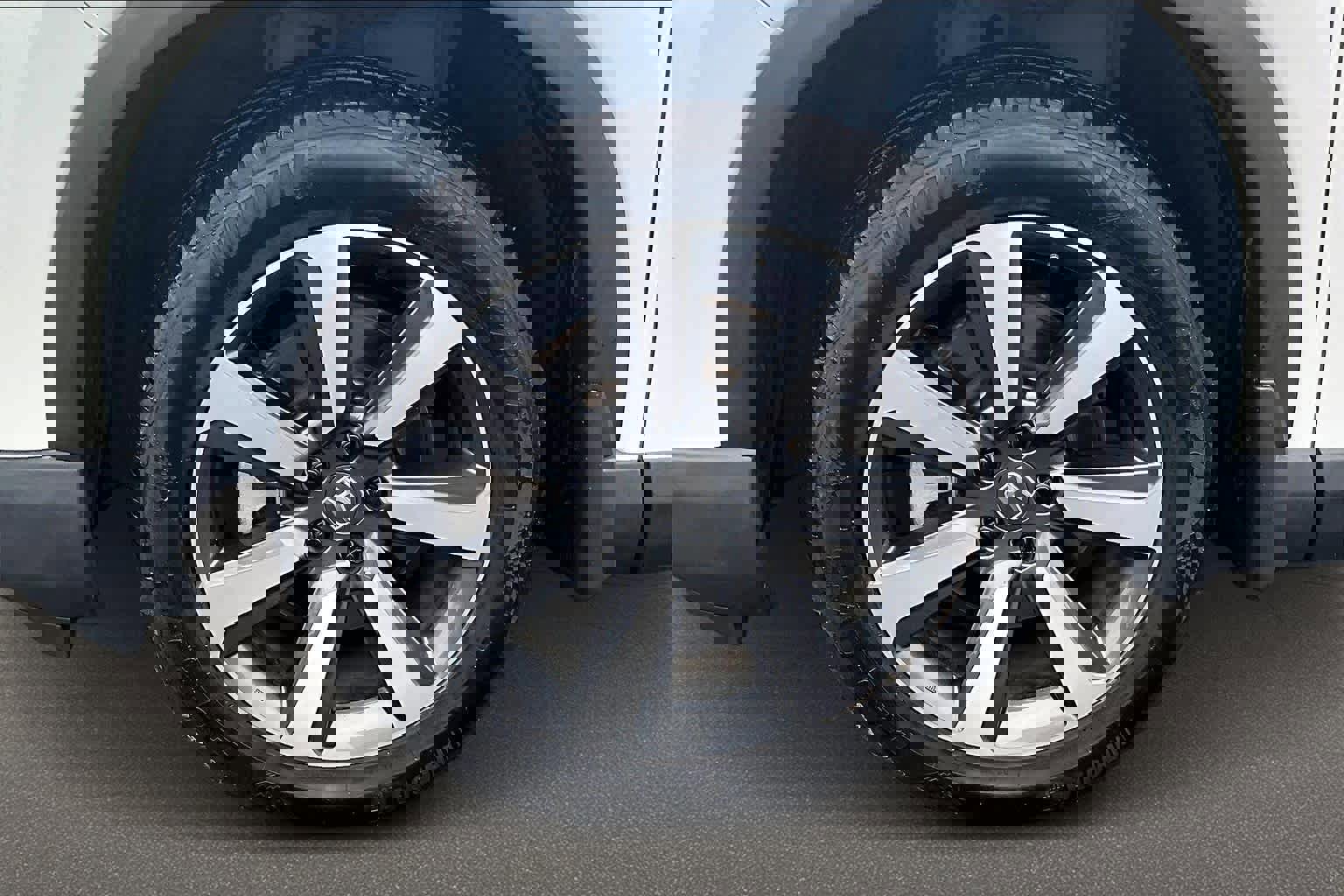 Used 2023 Honda Pilot Touring image 8