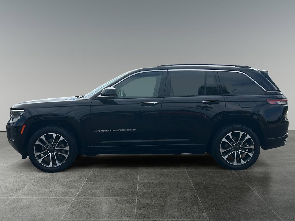 Used 2022 Jeep Grand Cherokee Overland w/ Adv Protech Group III image 4