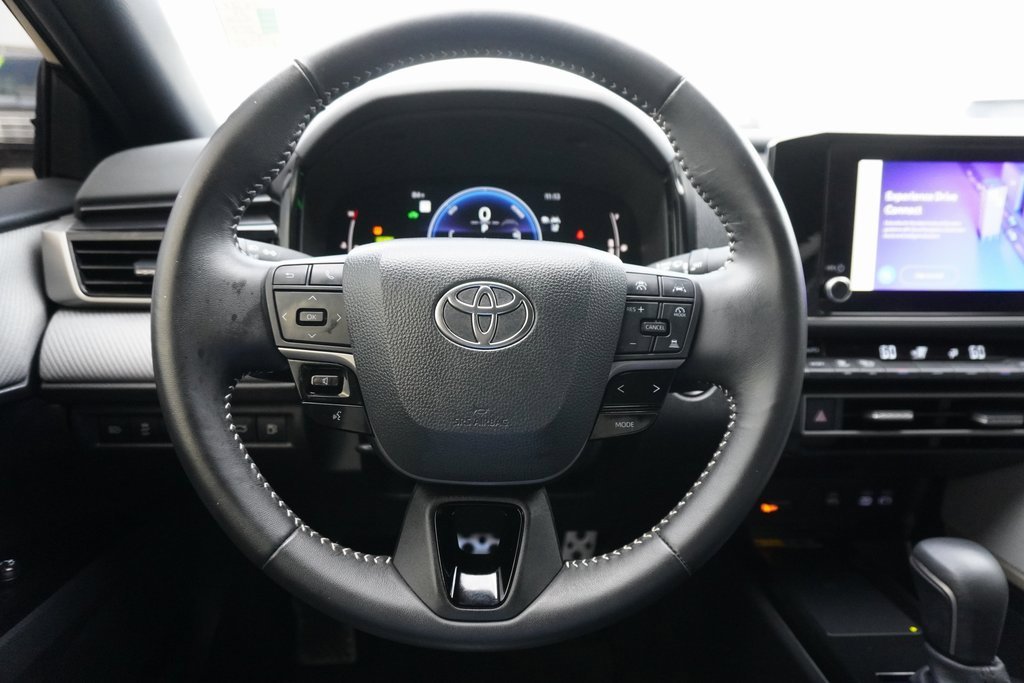 Used 2025 Toyota Camry XSE image 10