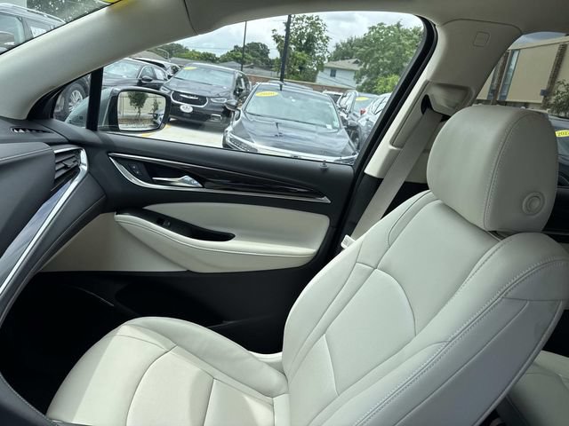 Used 2023 Buick Enclave Essence FWD image 15