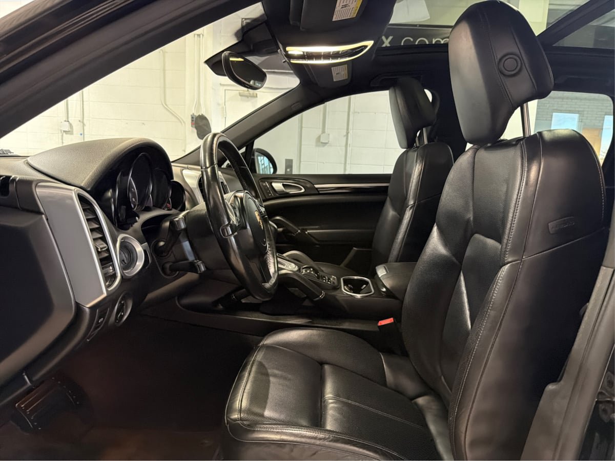 Used 2012 Porsche Cayenne AWD/4WD image 9