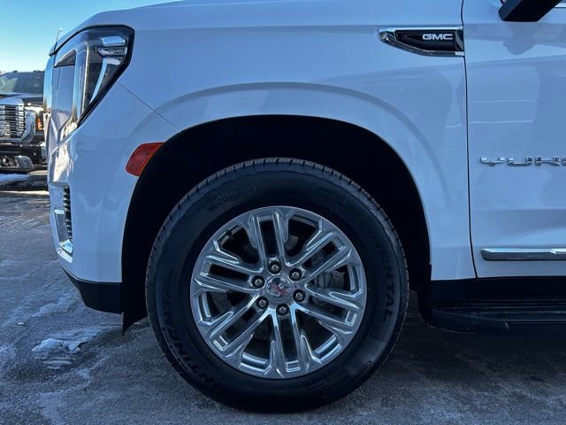 Used 2024 GMC Yukon SLT w/ SLT Luxury Package image 7