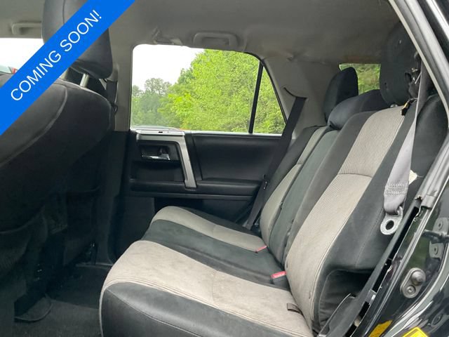 Used 2016 Toyota 4Runner SR5 AWD/4WD image 3