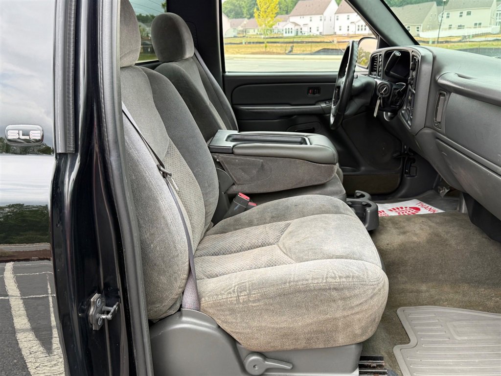Used 2004 GMC Sierra 1500 SLE w/ Light Duty Power Package AWD/4WD image 17