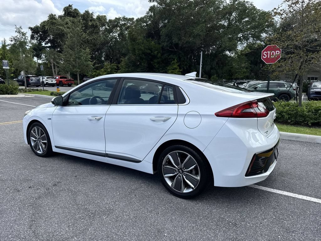 Used 2019 Hyundai Ioniq Limited FWD image 12