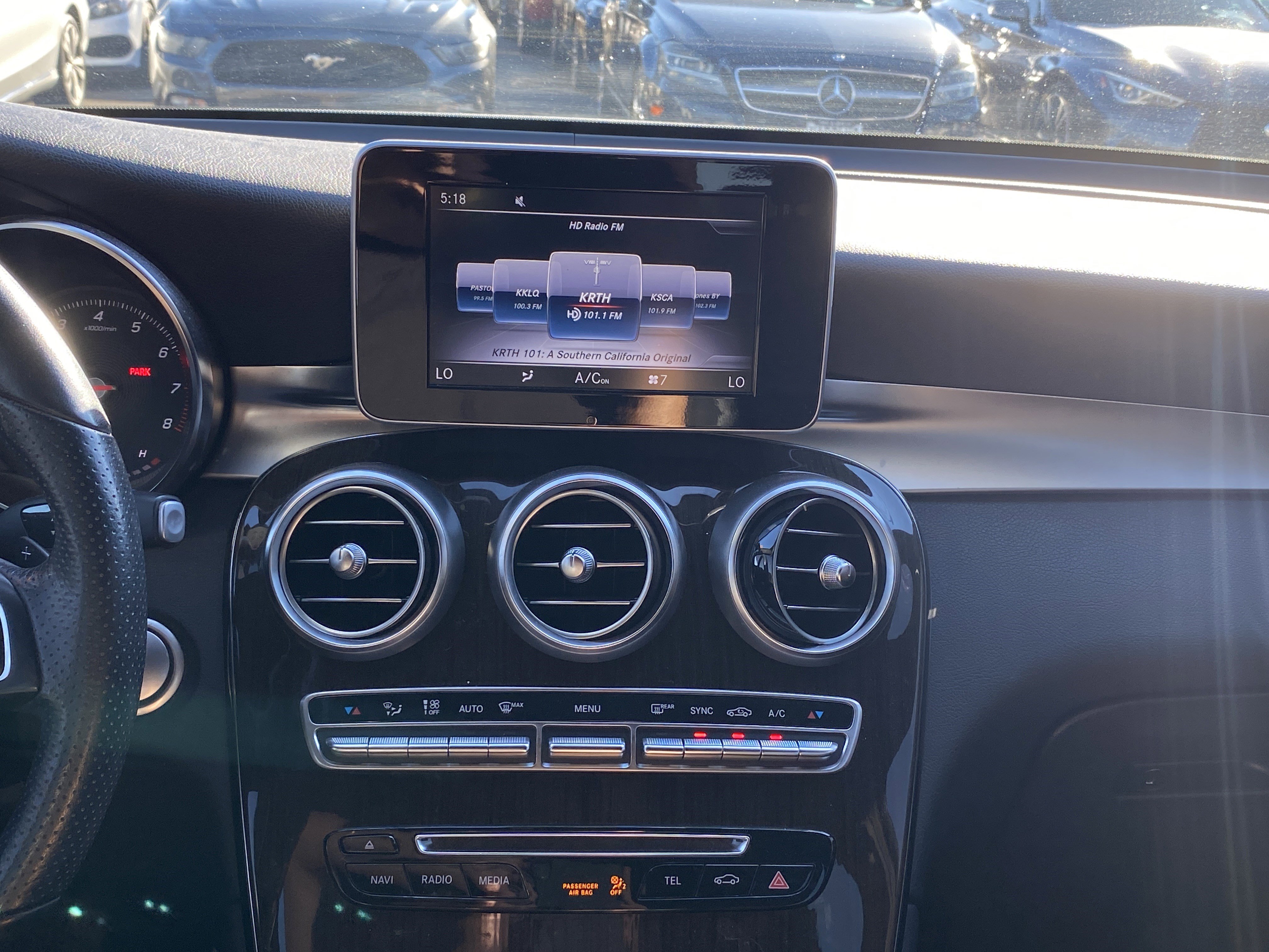Used 2019 Mercedes-Benz GLC 300 w/ Parking Assistance Package image 13