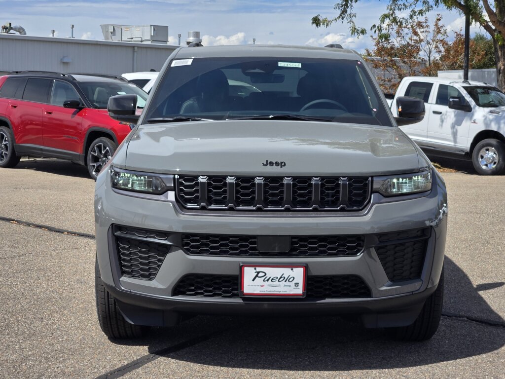 New 2027 Jeep Grand Cherokee Altitude AWD/4WD image 6