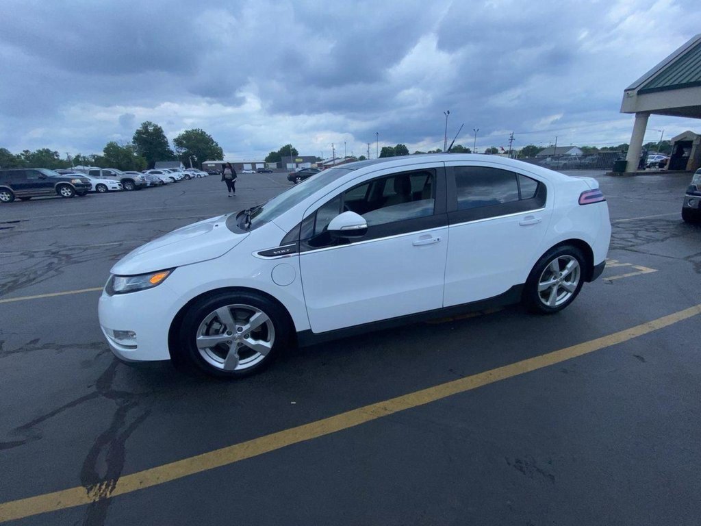 Used 2012 Chevrolet Volt Premium w/ Premium Trim Package image 2