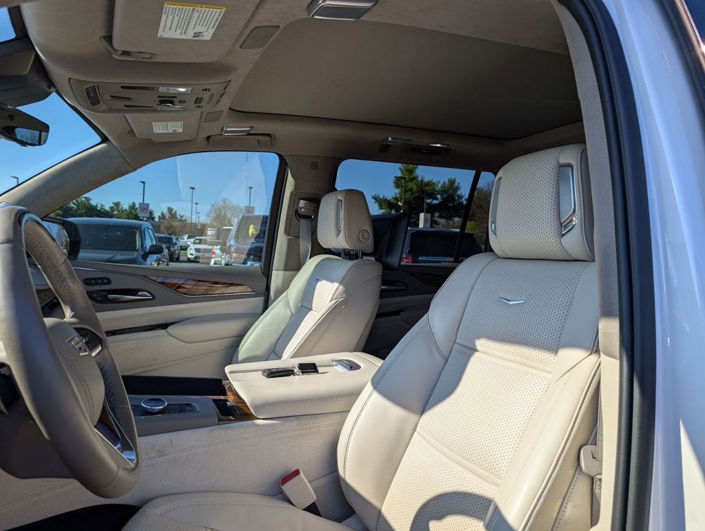 Certified 2024 Cadillac Escalade ESV Sport Platinum w/ LPO, ONYX Package image 10