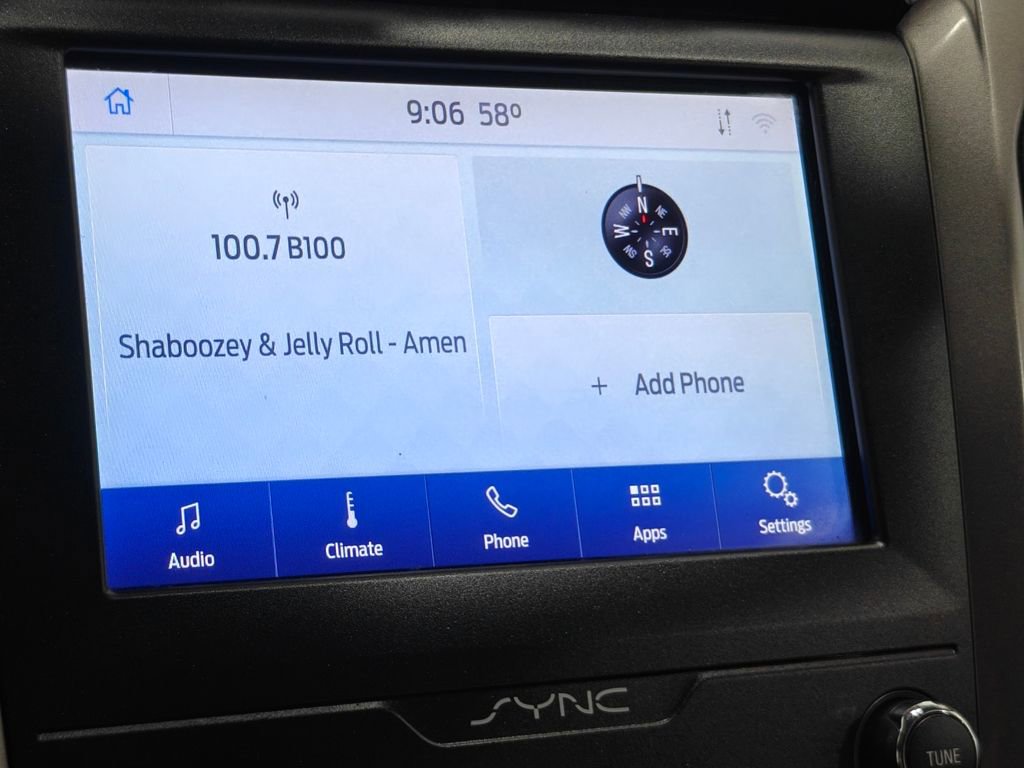 Used 2020 Ford Fusion SE image 6