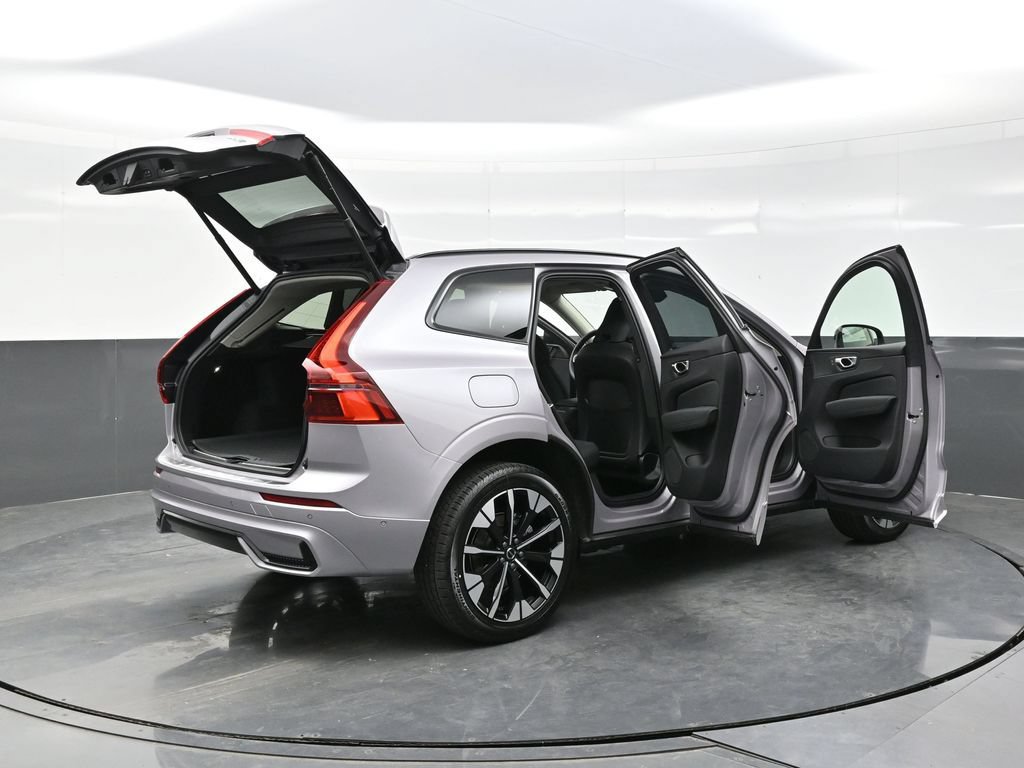 New 2026 Volvo XC60 B5 Plus w/ Climate Package AWD/4WD image 42