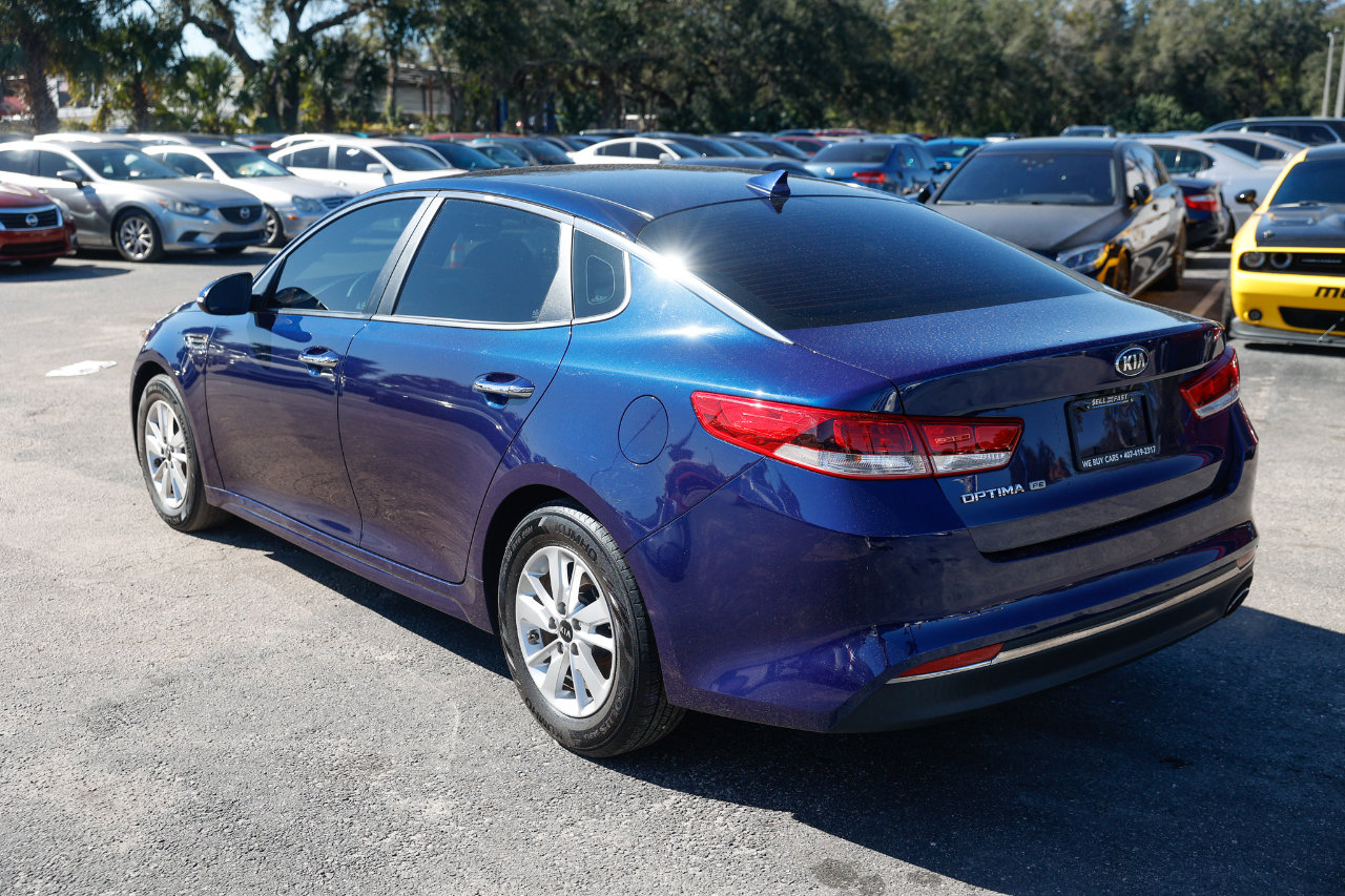 Used 2017 Kia Optima LX image 5