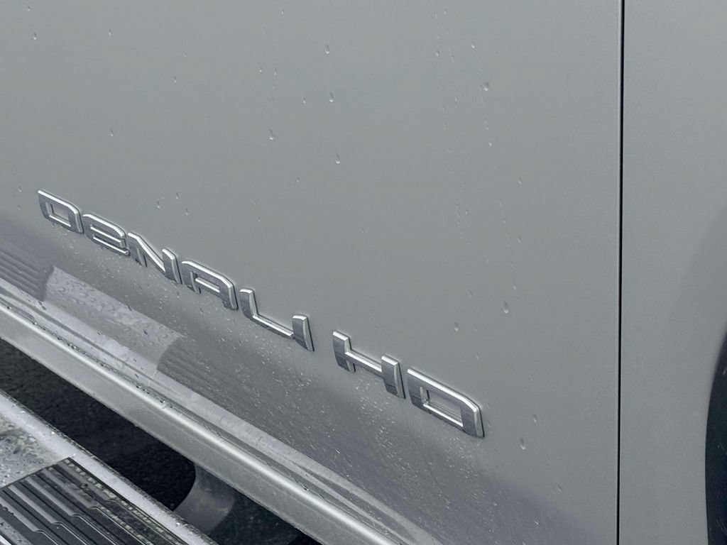 Used 2022 GMC Sierra 2500 Denali AWD/4WD image 7
