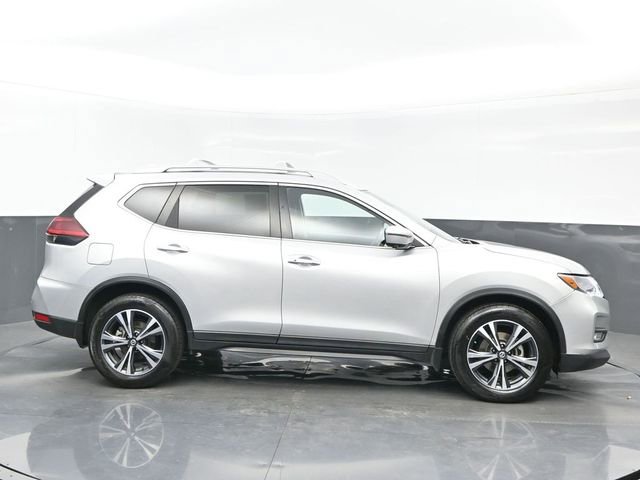 Used 2019 Nissan Rogue SV w/ Premium Package image 7