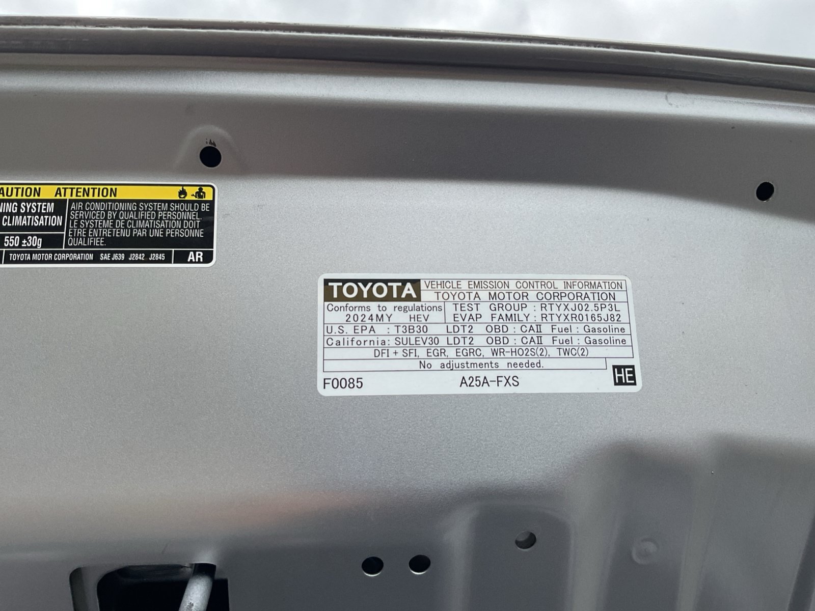 Used 2024 Toyota RAV4 Limited AWD/4WD image 24