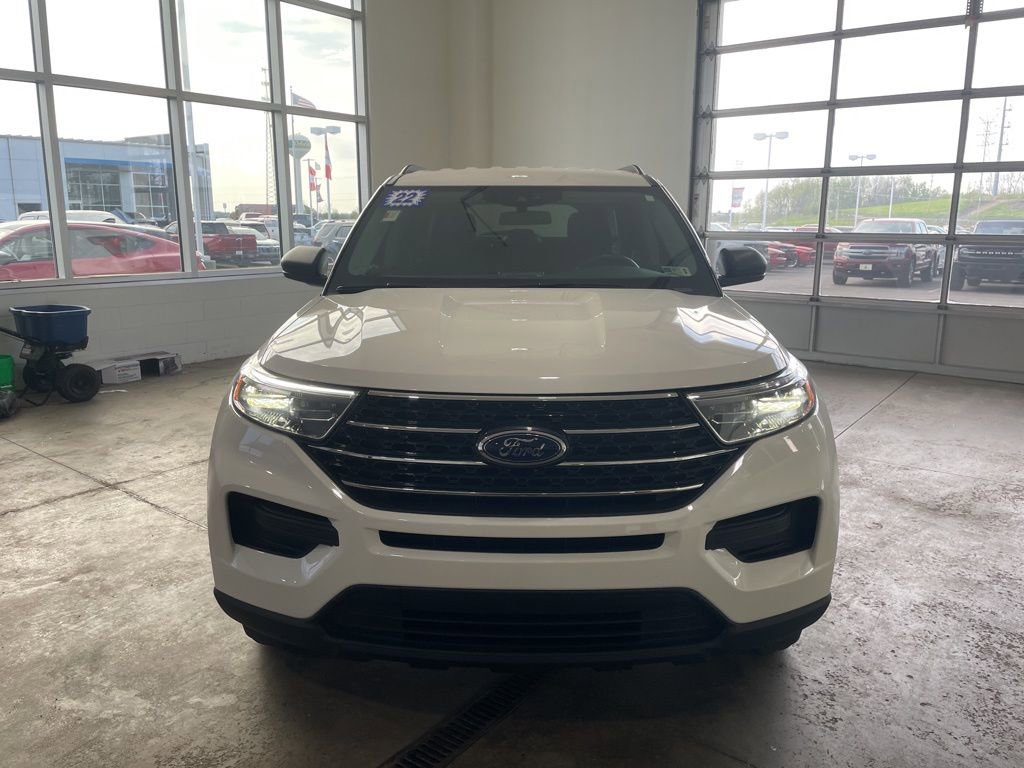 Used 2022 Ford Explorer XLT w/ Class IV Trailer Tow Package AWD/4WD image 2