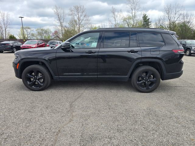 Used 2024 Jeep Grand Cherokee L Limited w/ Black Appearance Package image 6