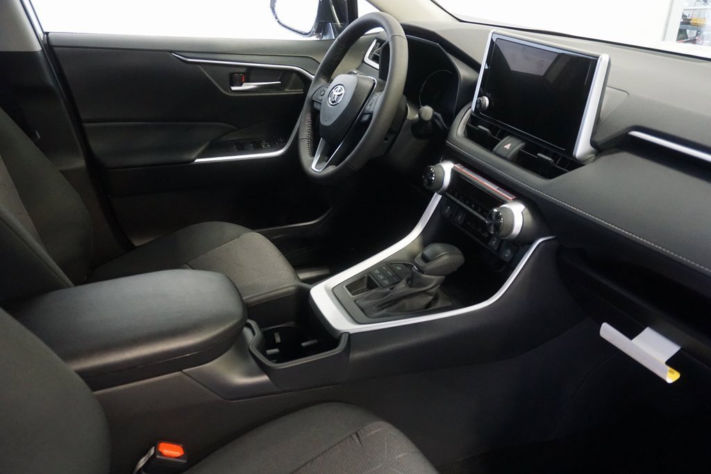 New 2025 Toyota RAV4 XLE image 27