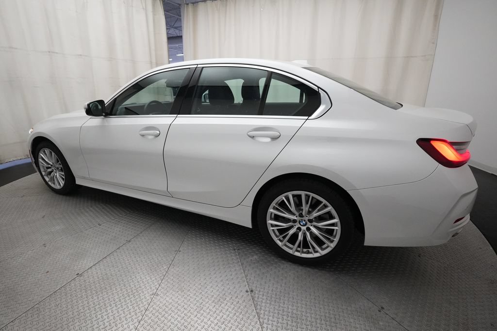 Used 2024 BMW 330i xDrive Sedan AWD/4WD image 33
