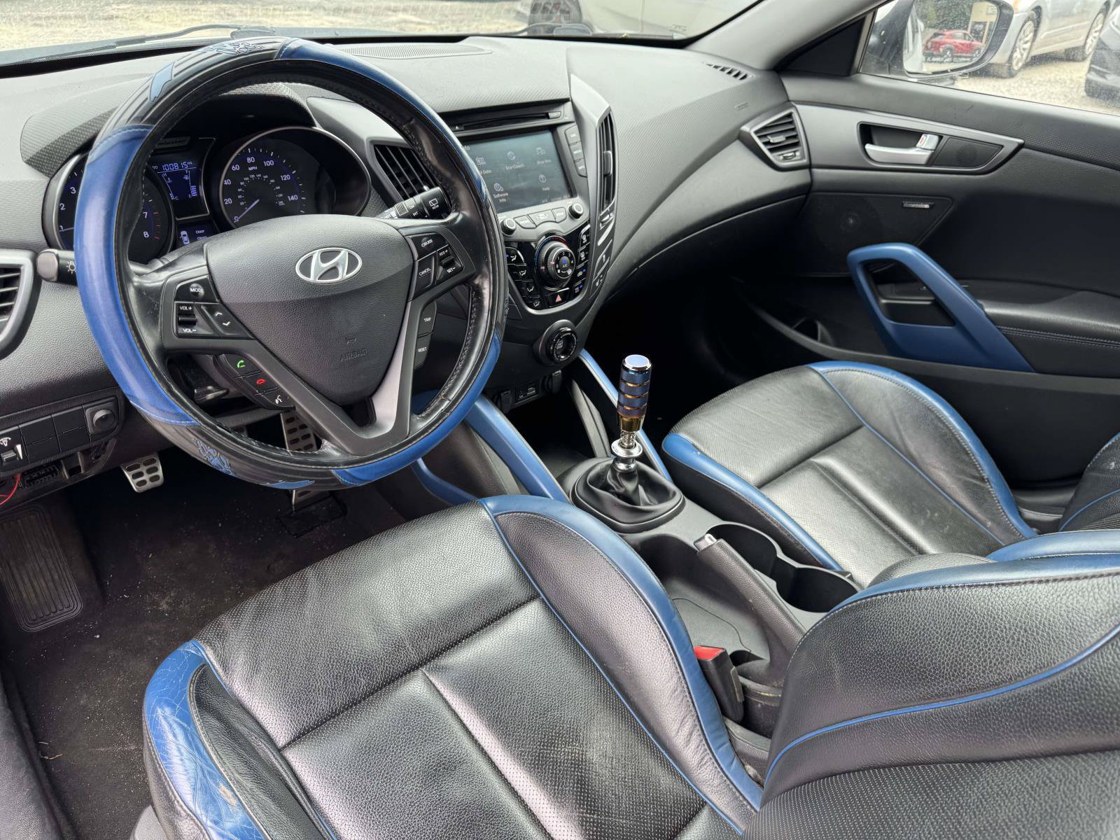 Used 2013 Hyundai Veloster Turbo FWD image 10