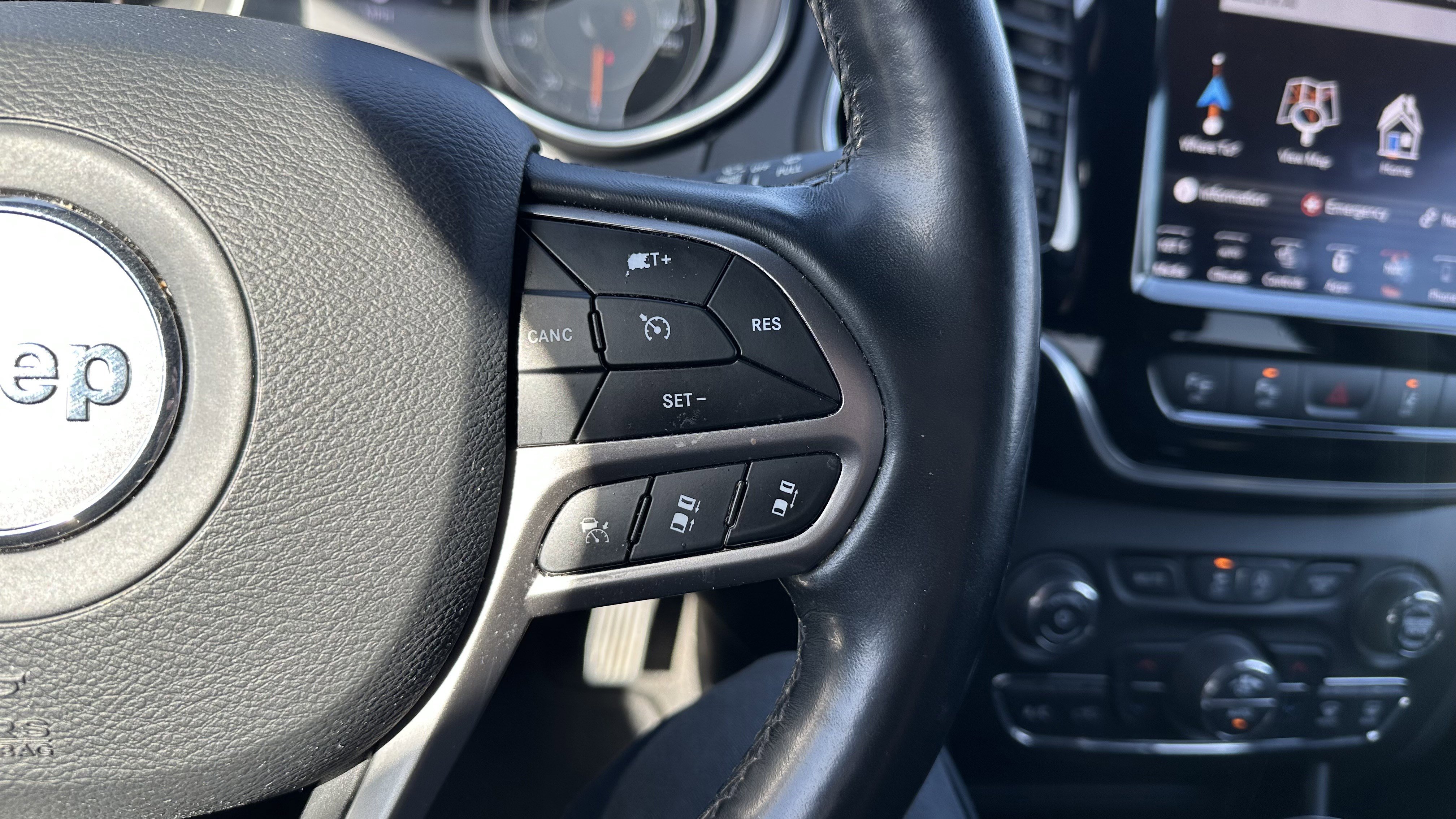 Used 2020 Jeep Cherokee High Altitude image 21