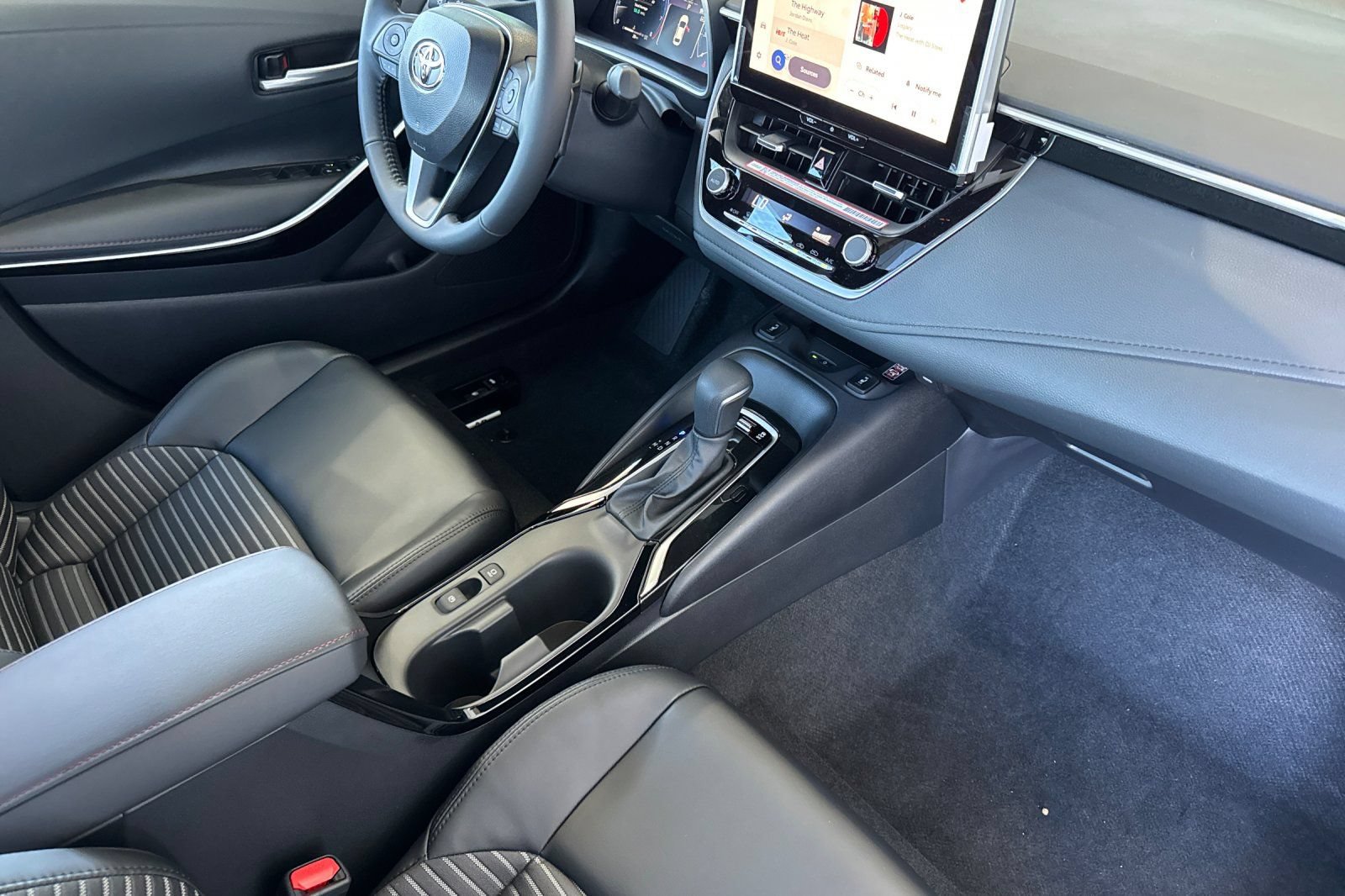New 2026 Toyota Corolla XSE FWD image 17