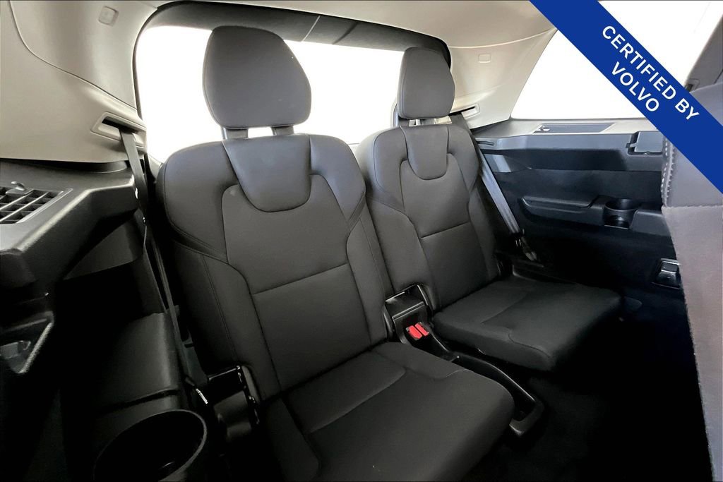 Certified 2025 Volvo XC90 B6 Plus image 37