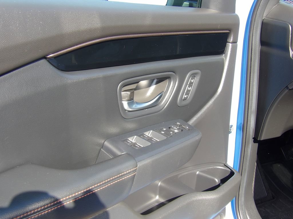 Used 2025 Honda Pilot TrailSport image 23