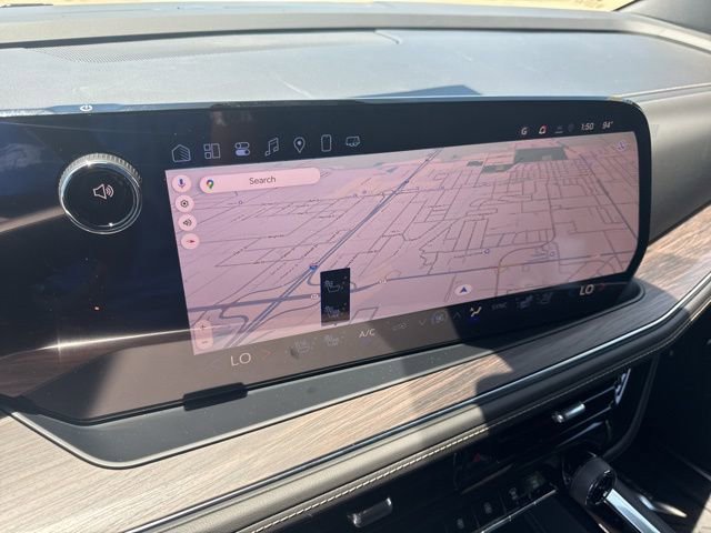 New 2025 Chevrolet Suburban Premier image 28