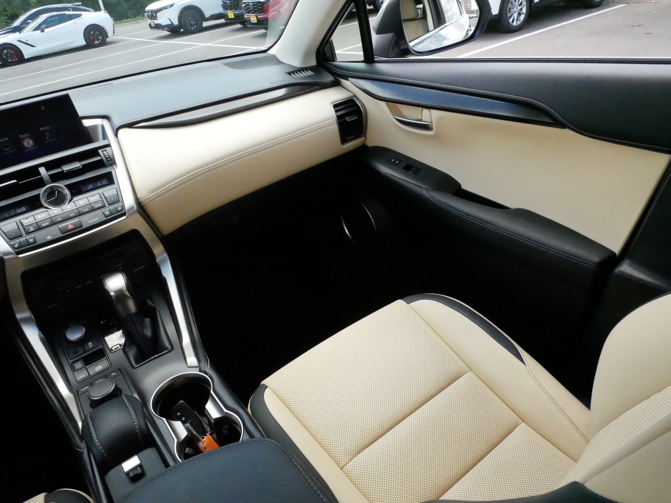 Used 2015 Lexus NX 200t AWD w/ Premium Package image 11