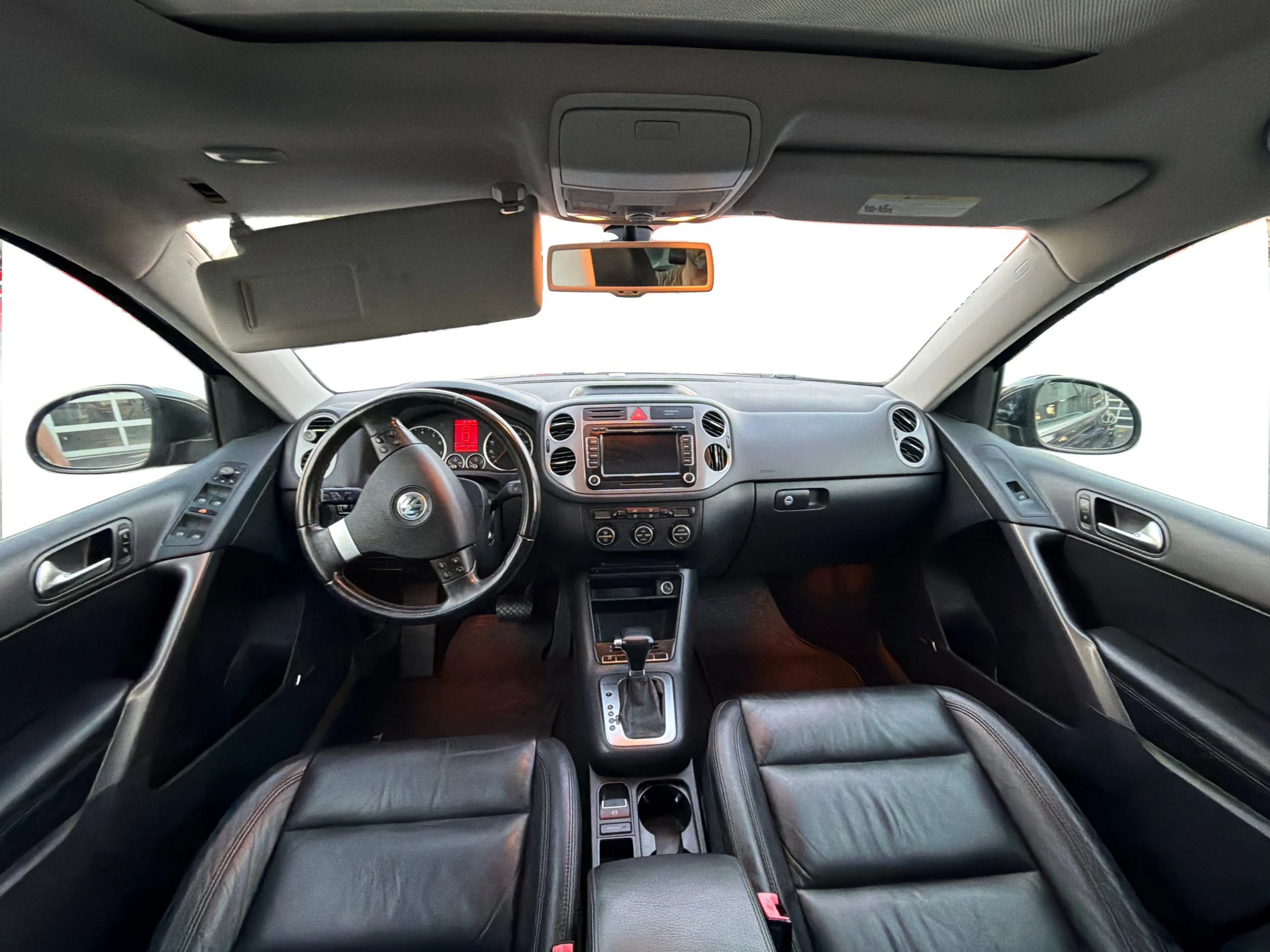 Used 2009 Volkswagen Tiguan SE AWD/4WD image 23