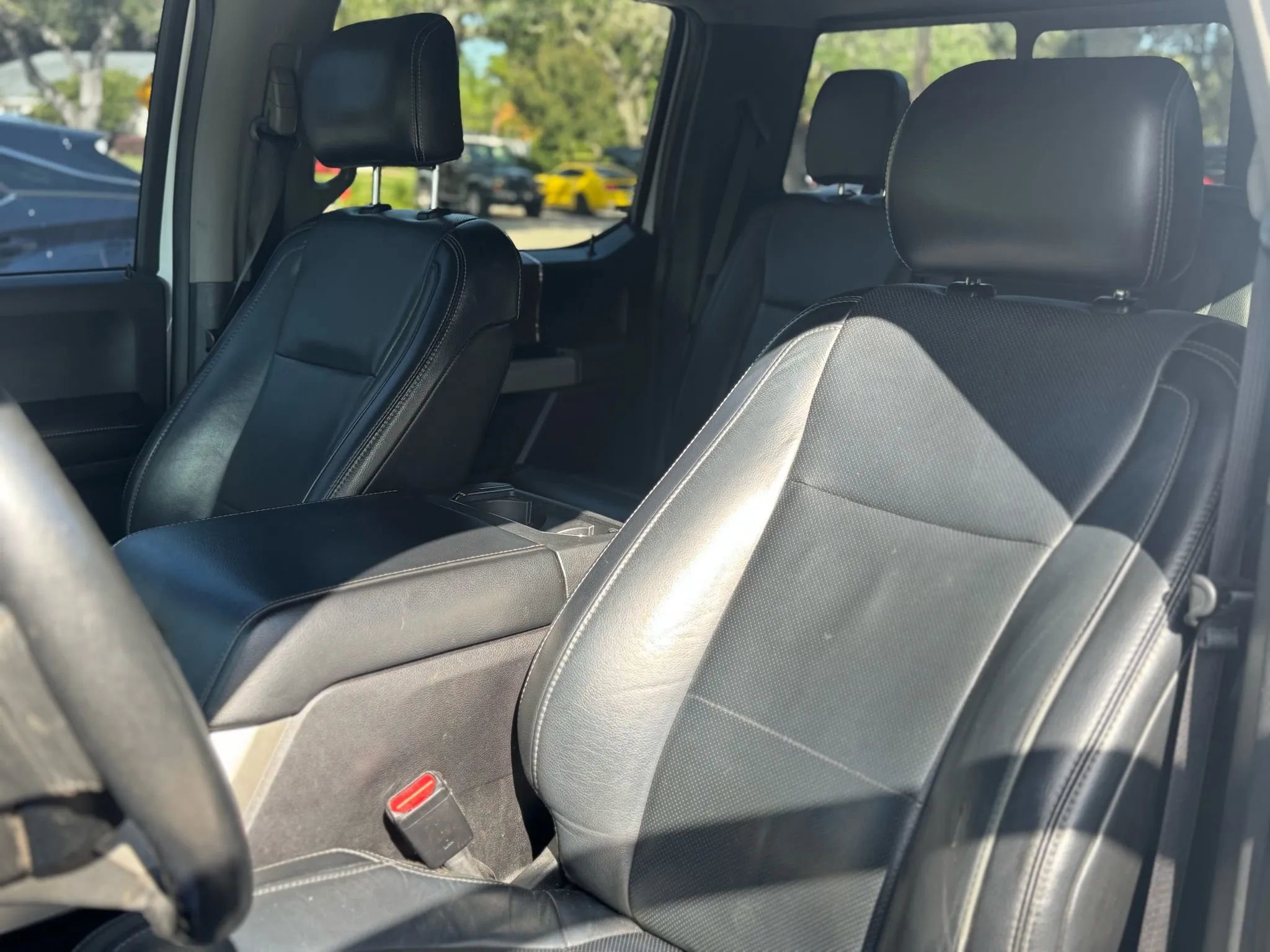 Used 2017 Ford F150 Lariat image 34