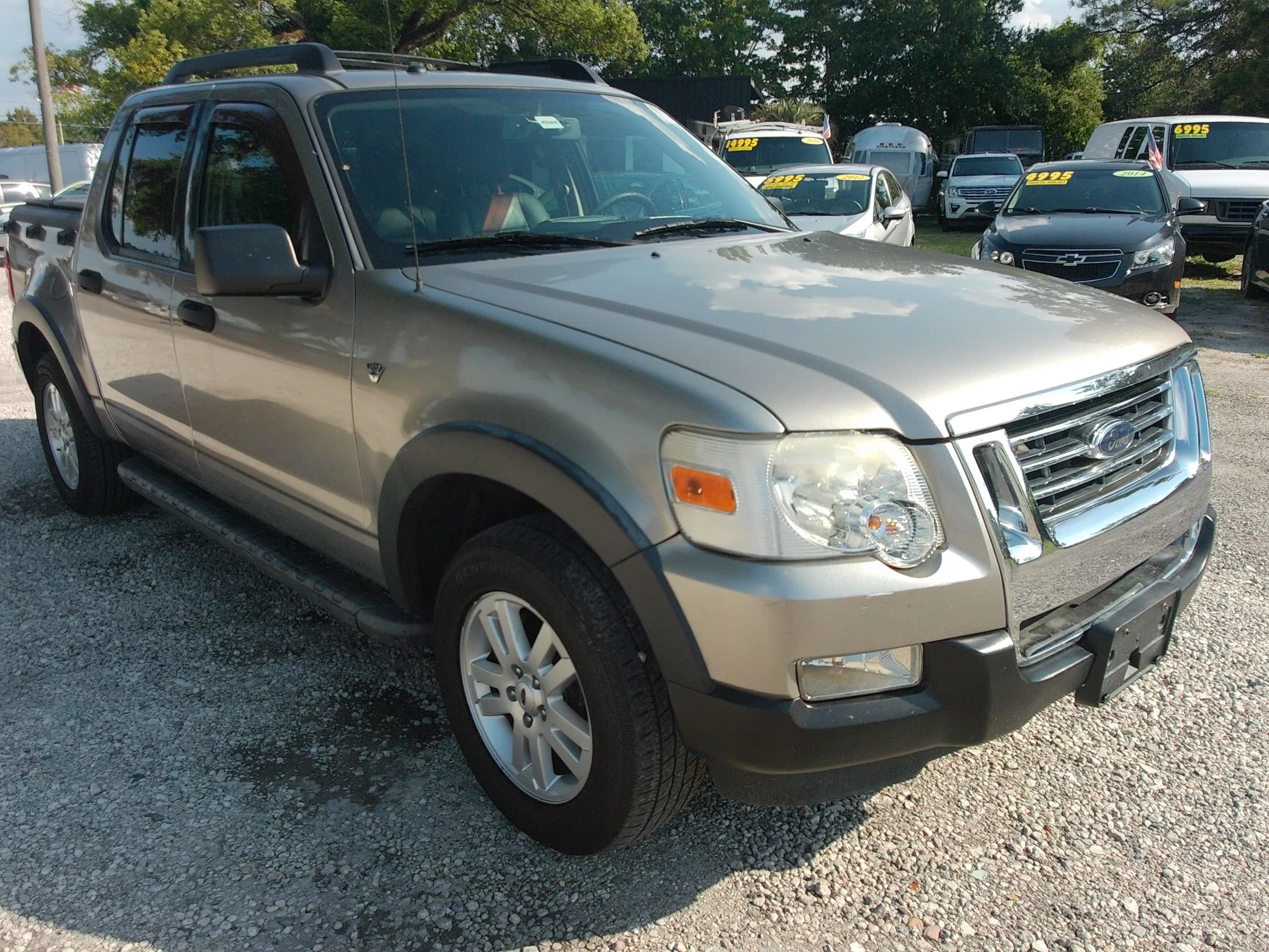 Used 2008 Ford Explorer Sport Trac XLT AWD/4WD image 3