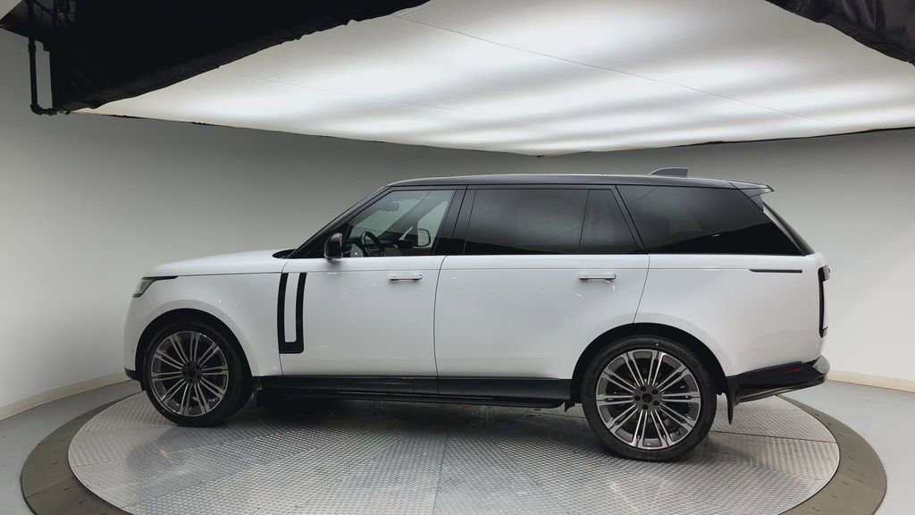 New 2026 Land Rover Range Rover Long Wheelbase Autobiography image 5
