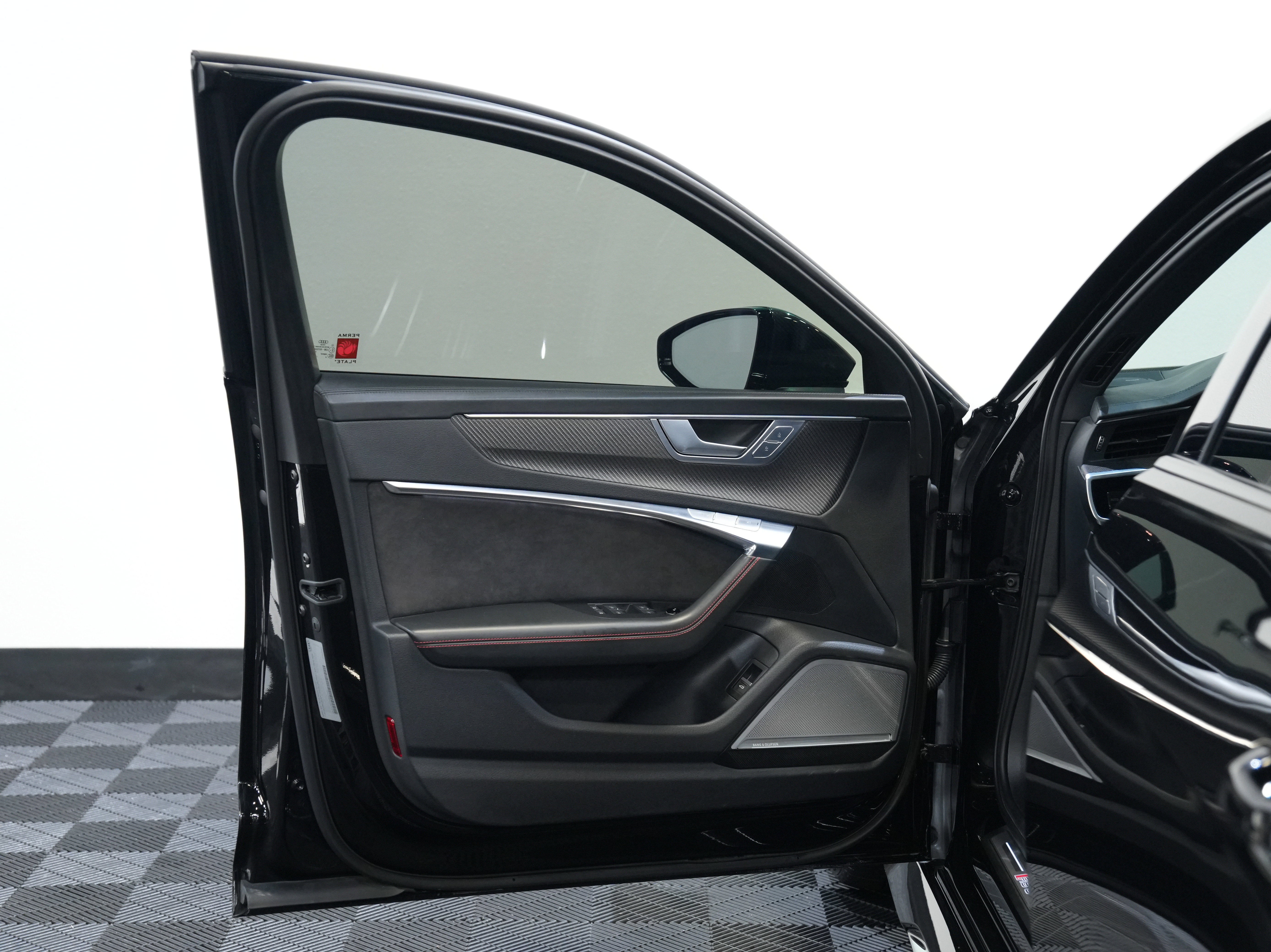 Used 2021 Audi RS 6 w/ Carbon Optic Package image 21